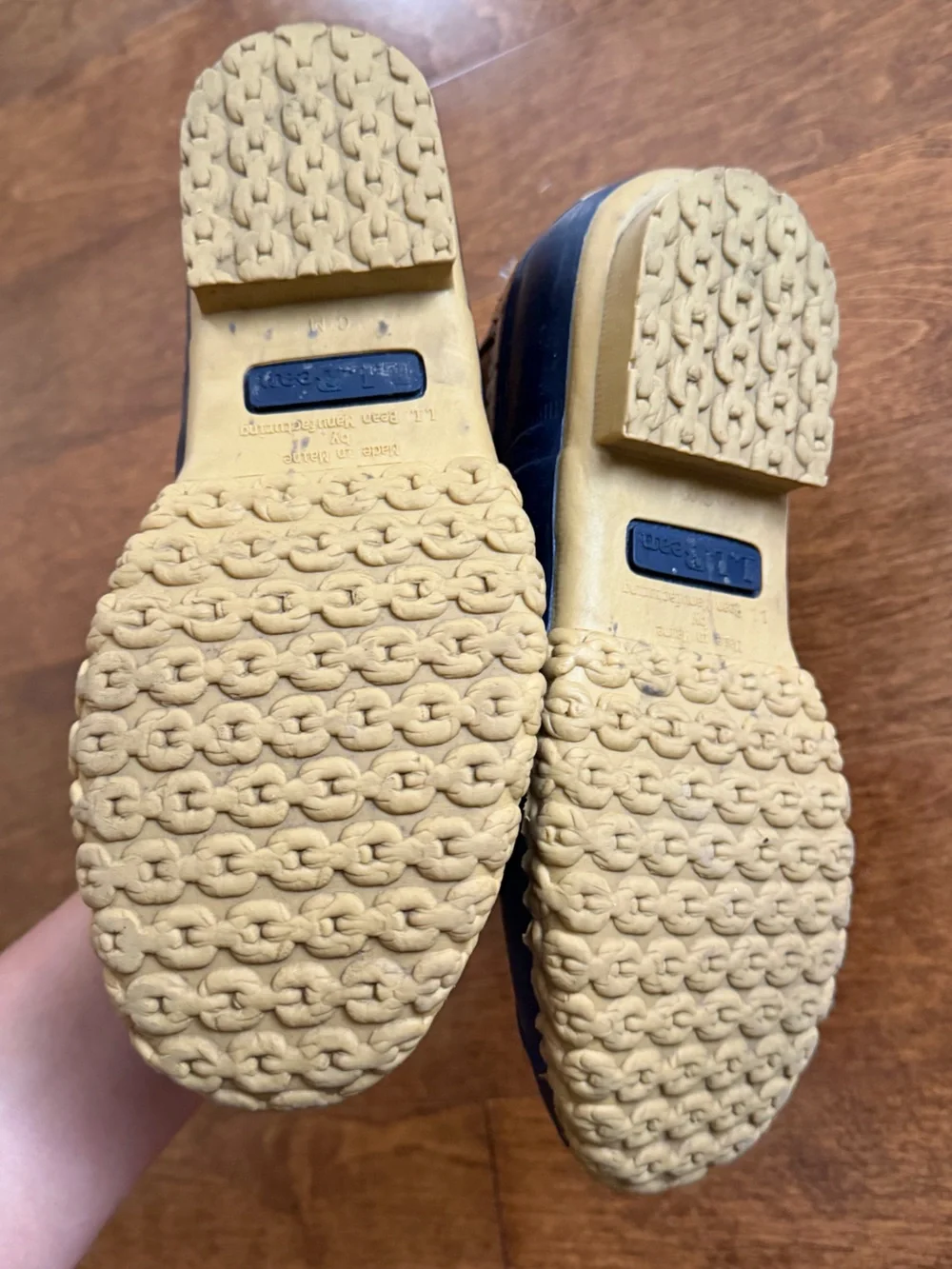L.L Bean Navy Duck Rain 8” Boots